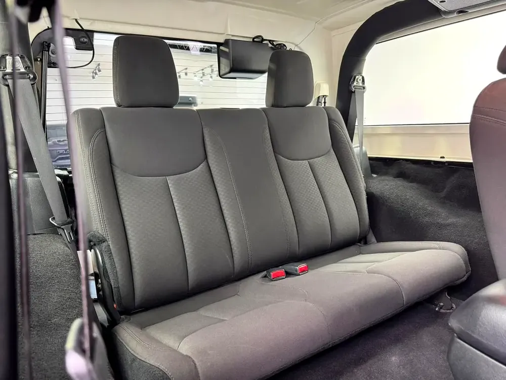 2017 Jeep Wrangler Willys Wheeler, Full Service History, Excellent Condition, GCC - Image 13