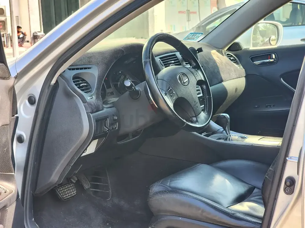 Lexus IS 250 2008 Korean Specs - Well Maintained Luxury Sedan - Image 7