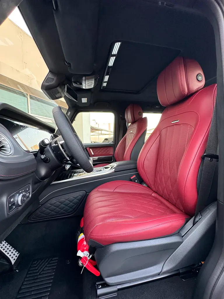Mercedes Benz G63 AMG 2026 brand new fully loaded under warranty and service contract - Image 10