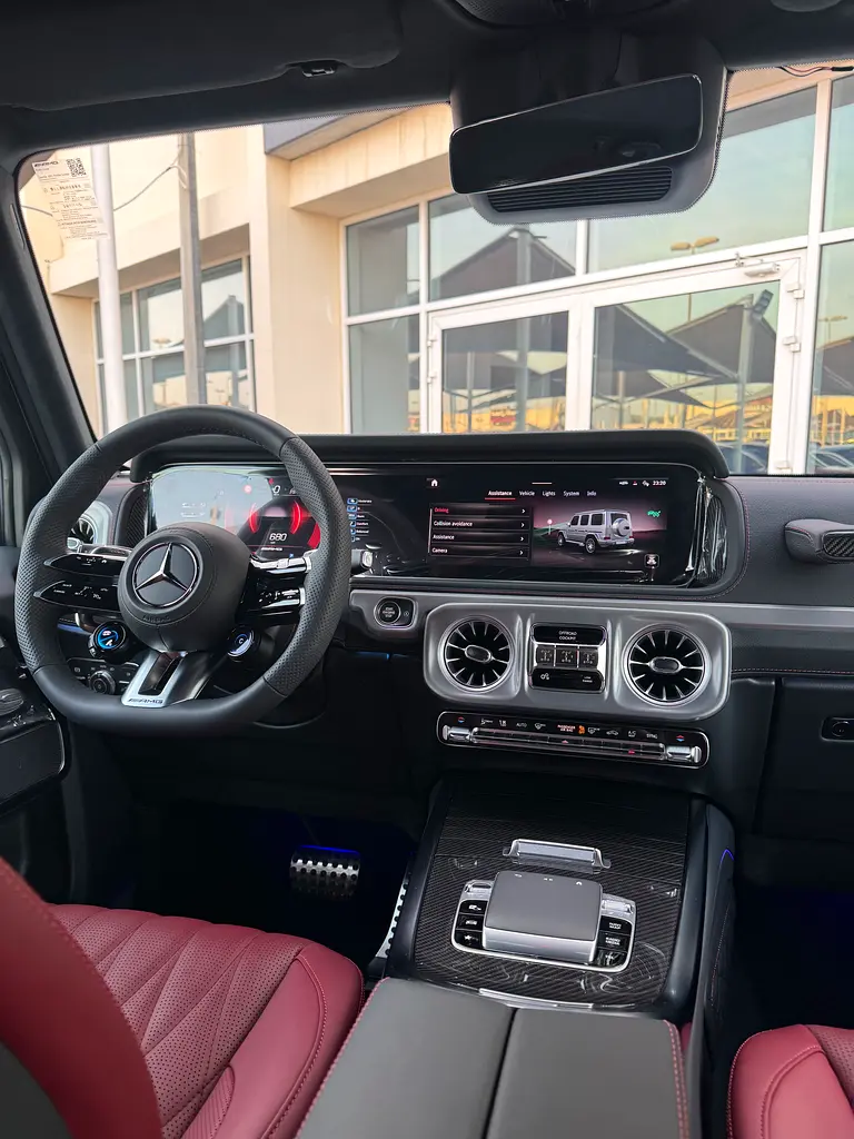 Mercedes Benz G63 AMG 2026 brand new fully loaded under warranty and service contract - Image 12