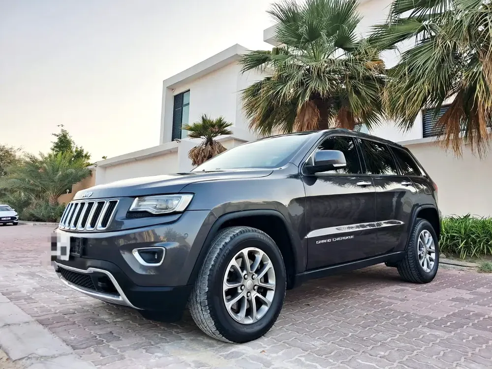 2015 Jeep Grand Cherokee Limited - GCC Specs - Excellent Condition - Image 14