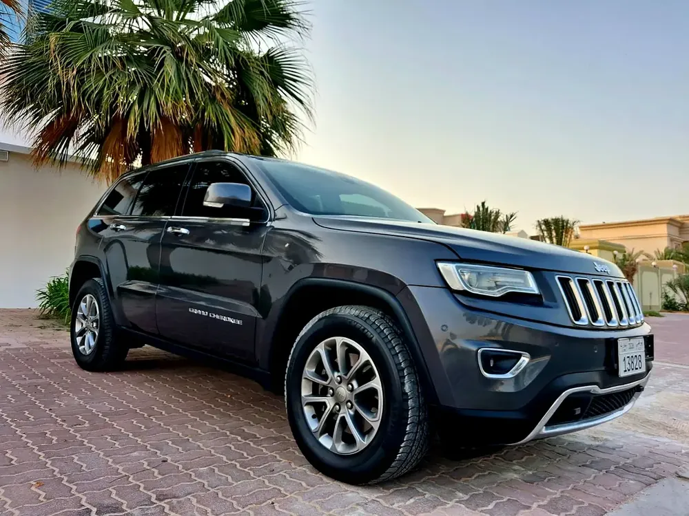 2015 Jeep Grand Cherokee Limited - GCC Specs - Excellent Condition - Image 5