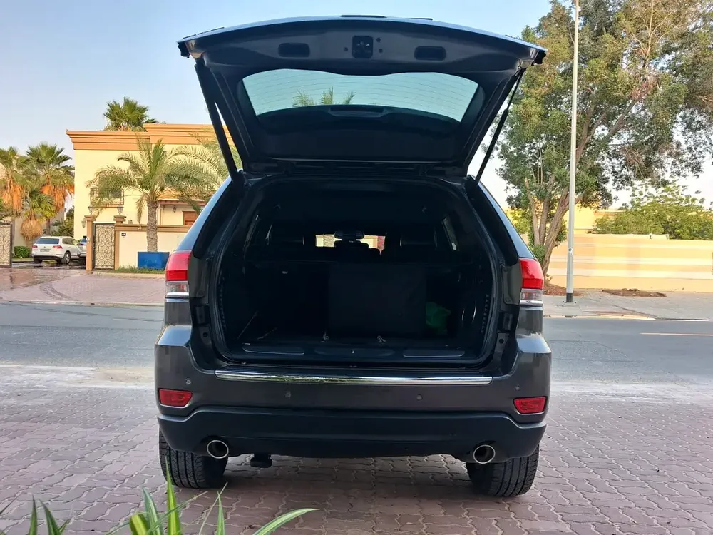 2015 Jeep Grand Cherokee Limited - GCC Specs - Excellent Condition - Image 8