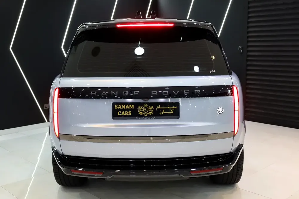 2023 Range Rover Vogue SV, Rear Seat Entertainment, Dealer Warranty!! - Image 15