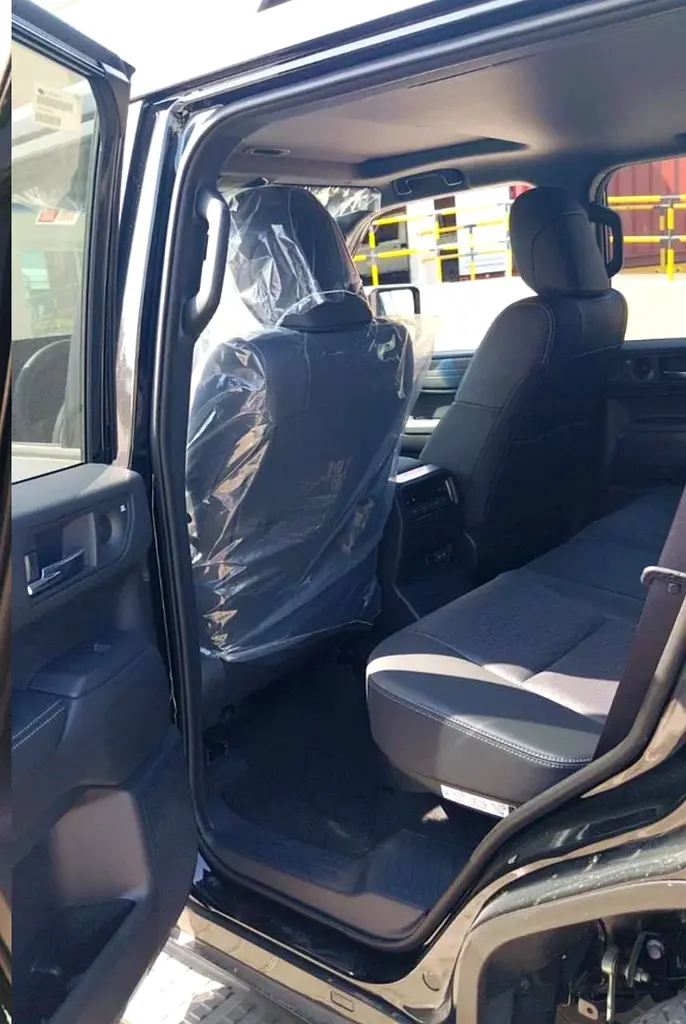 Toyota Prado luxury premium plus 2,4 2026 - Brand New Model - Image 12