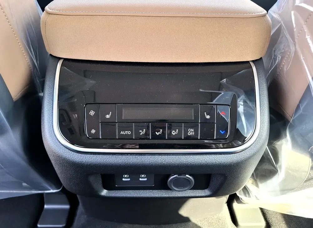 Infiniti QX80 Sensory 2026 GCC Specs - Brand New! Export Only - Image 12