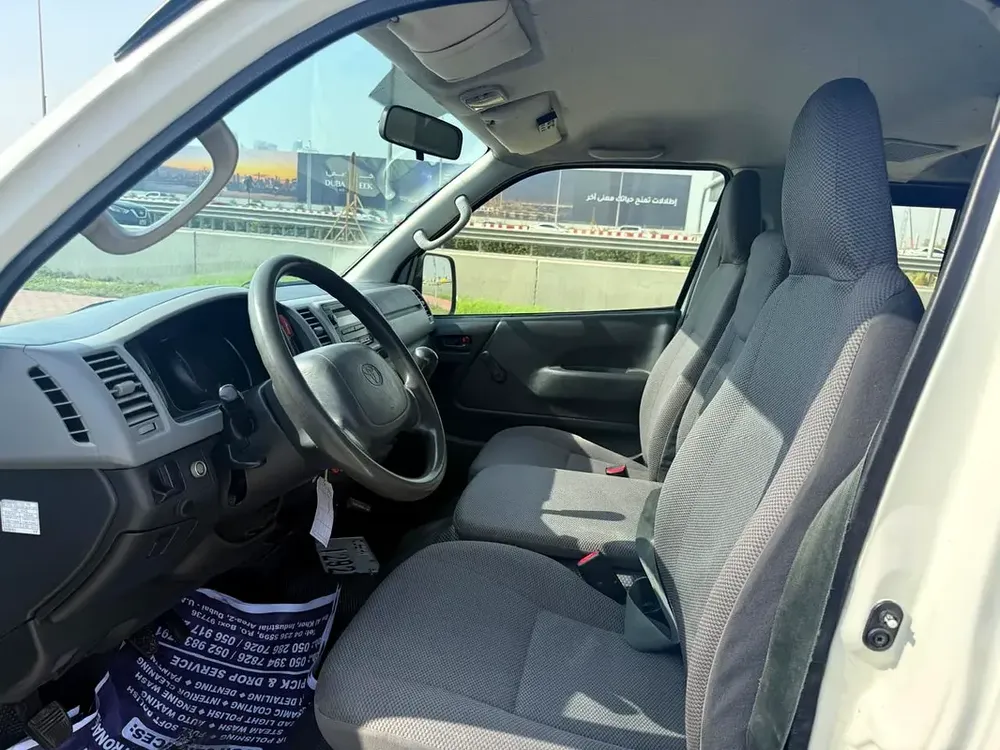 Toyota Hiace GL 2013 - GCC Specs - Reliable and Spacious Van - Image 10