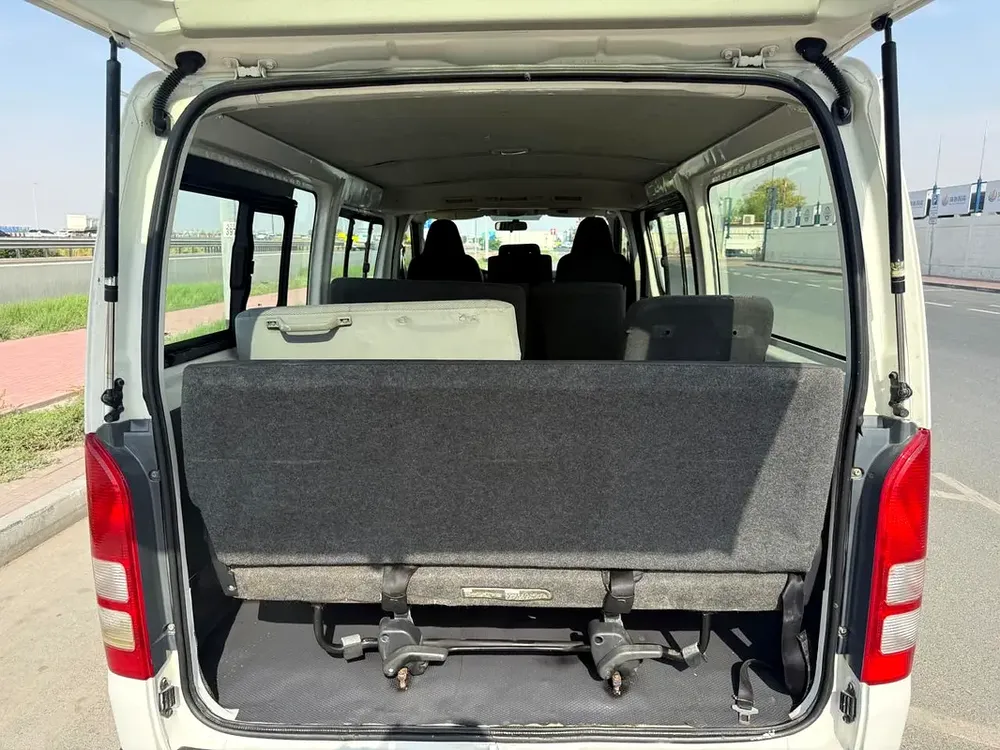 Toyota Hiace GL 2013 - GCC Specs - Reliable and Spacious Van - Image 11