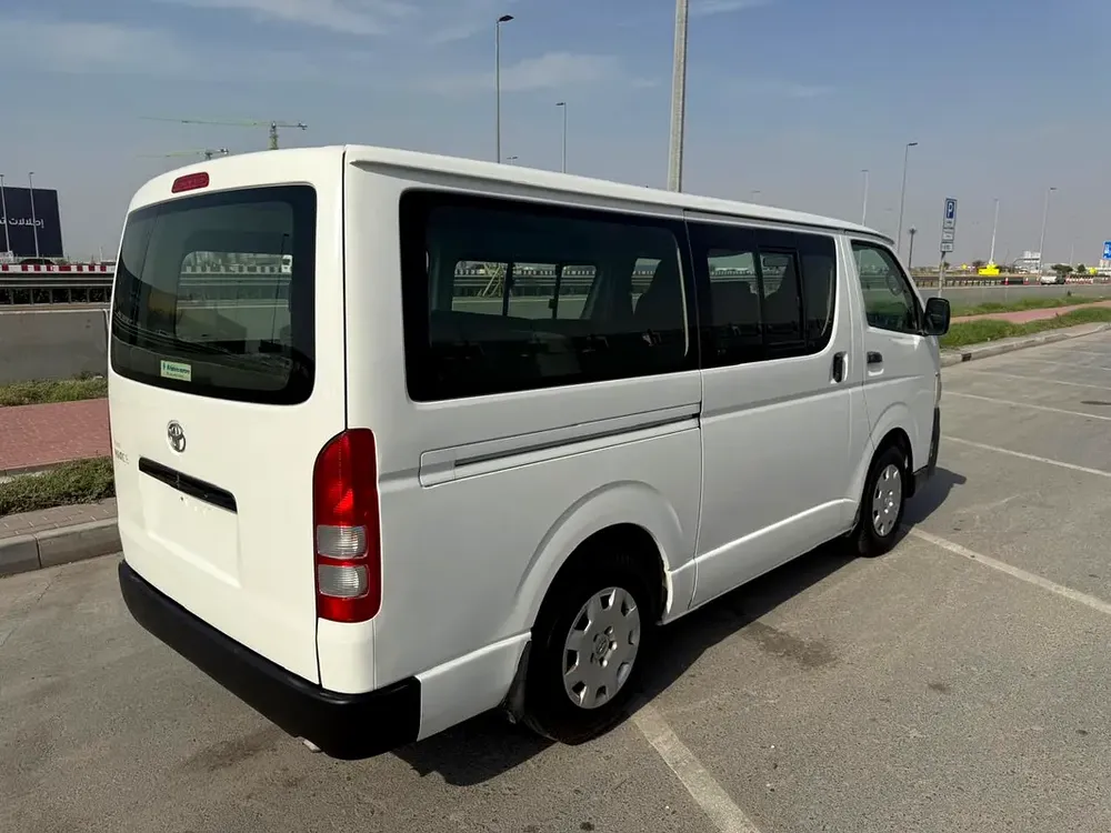 Toyota Hiace GL 2013 - GCC Specs - Reliable and Spacious Van - Image 4