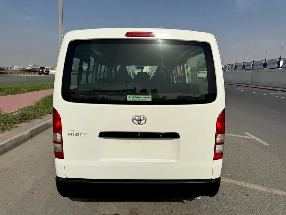 Toyota Hiace GL 2013 - GCC Specs - Reliable and Spacious Van - Image 6