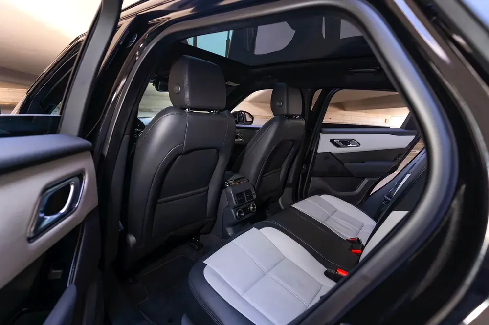 2025  Range Rover Velar Warranty and Service Contract Al Tayer GCC Specs - Brand New - Image 4