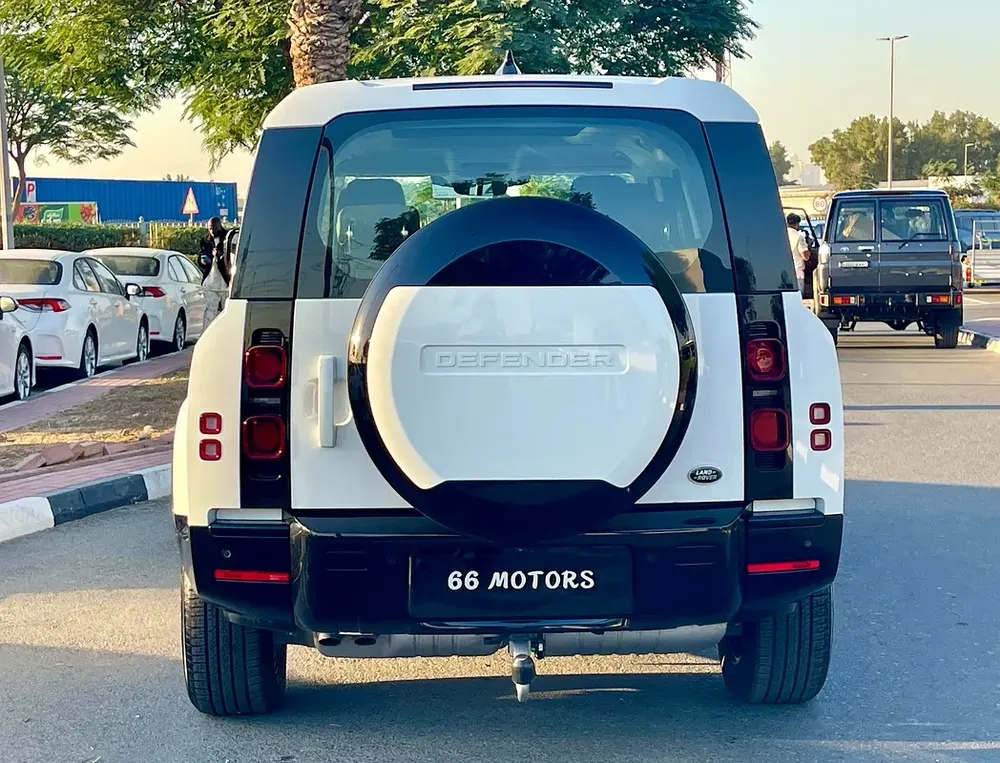 2023 Land Rover Defender 130 SE - Fuji White Long Wheelbase 3.0T Diesel D250 - Image 6