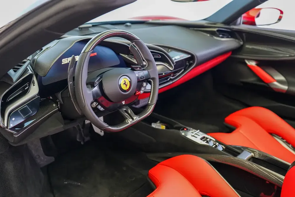 SERVICE CONTRACT TILL JULY 2030 | FULL CARBON INTERIOR AND EXTERIOR | SF90 SPIDER ASSETTO FIORANO - Image 11