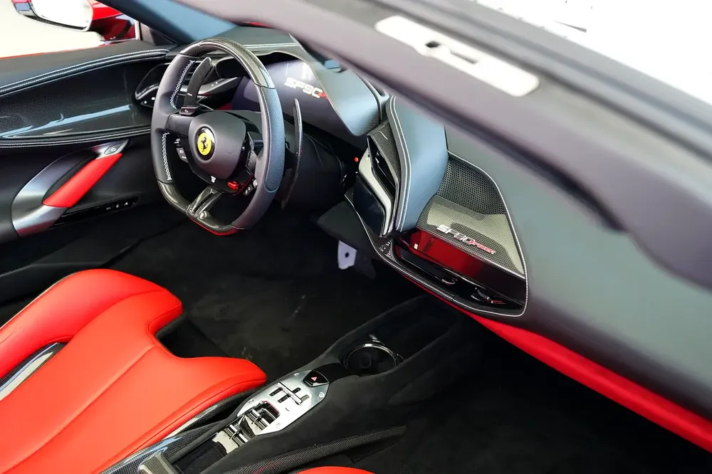 SERVICE CONTRACT TILL JULY 2030 | FULL CARBON INTERIOR AND EXTERIOR | SF90 SPIDER ASSETTO FIORANO - Image 17