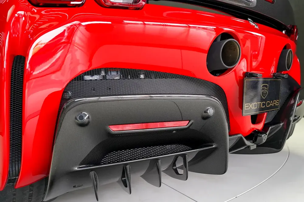 SERVICE CONTRACT TILL JULY 2030 | FULL CARBON INTERIOR AND EXTERIOR | SF90 SPIDER ASSETTO FIORANO - Image 7