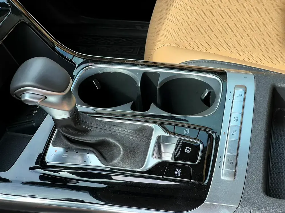 2024 Kia Carnival EX - Image 10