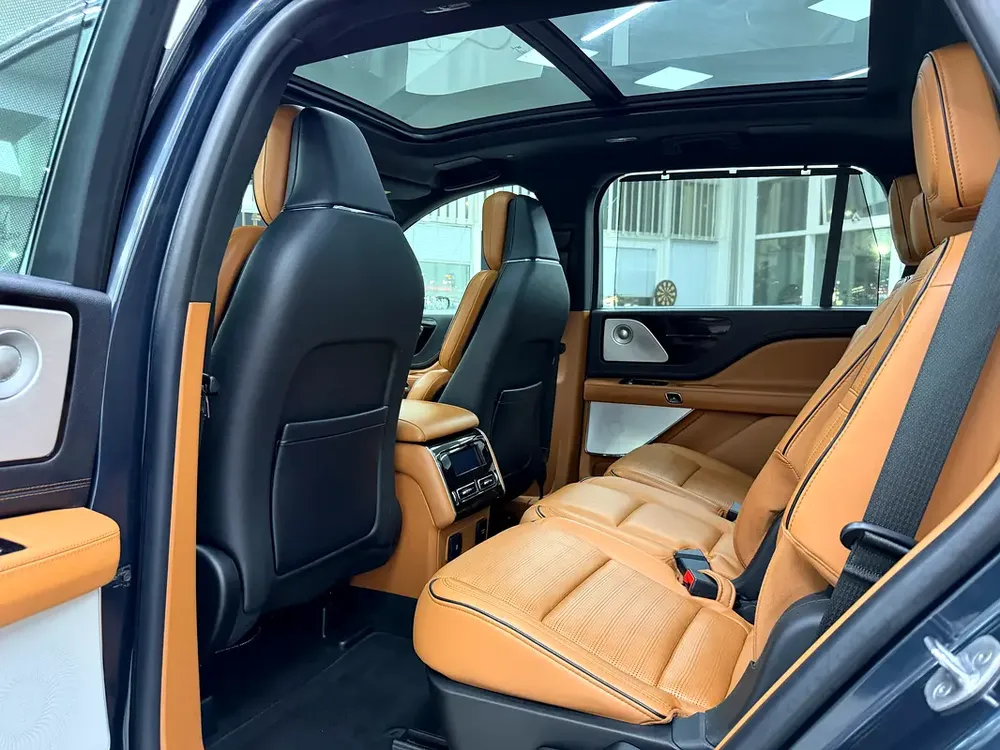 GCC .. FSH .. Warranty .. Top Range .. Perfect Condition.. V6 - Image 8