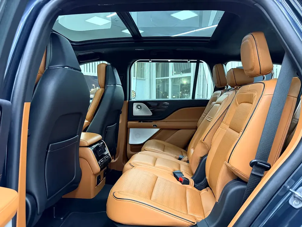 GCC .. FSH .. Warranty .. Top Range .. Perfect Condition.. V6 - Image 9
