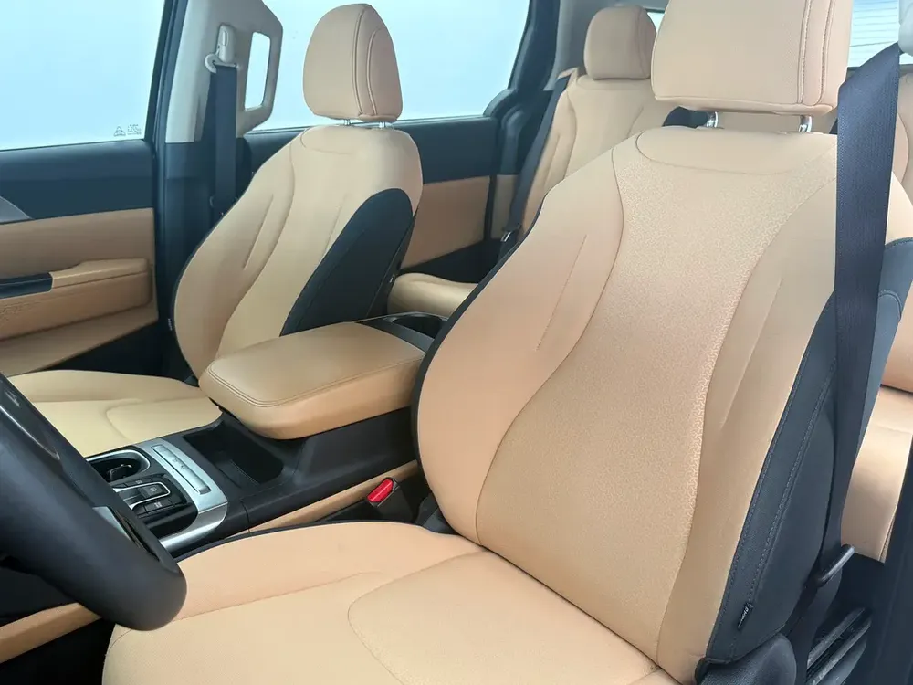 2022 Kia Carnival GDI L - GCC Specs - Excellent Condition - Image 10