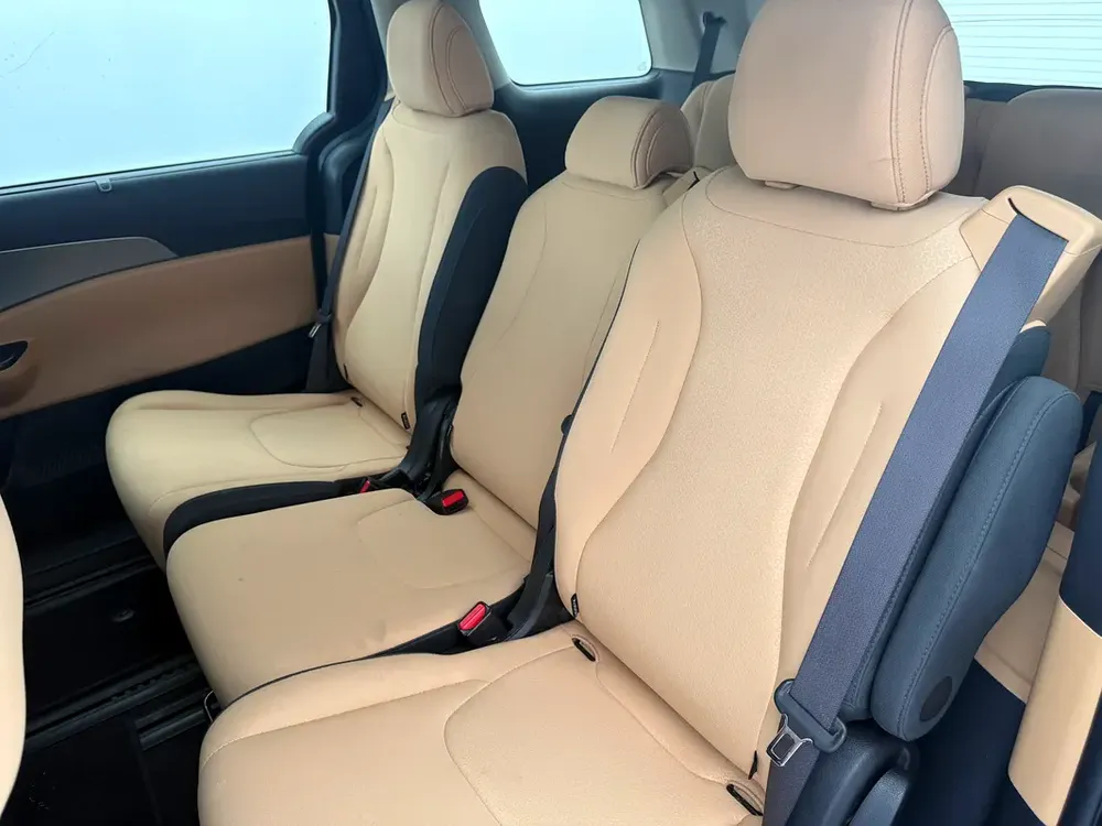 2022 Kia Carnival GDI L - GCC Specs - Excellent Condition - Image 12