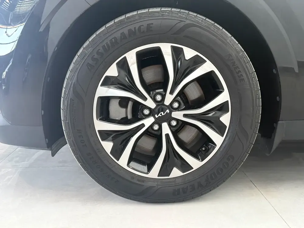 2022 Kia Carnival GDI L - GCC Specs - Excellent Condition - Image 5