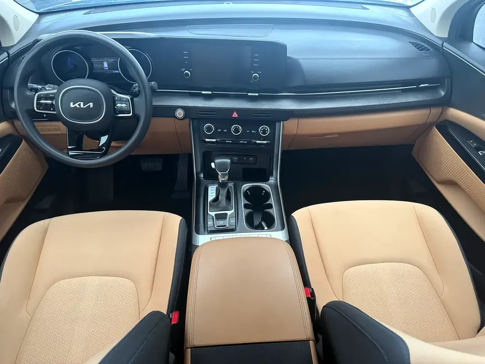 2022 Kia Carnival GDI L - GCC Specs - Excellent Condition - Image 6