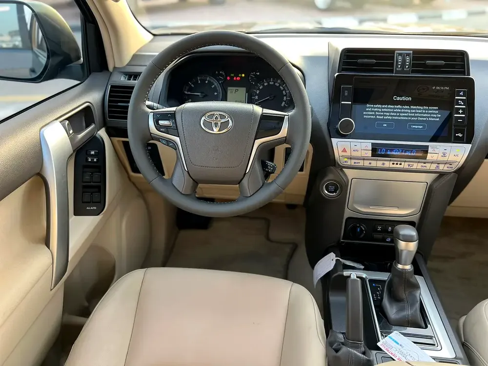 2022 Toyota Prado TXL Full Option 4.0L V6 - AWD 4x4 GCC- Electric Seat - Rear CAM & Sensors - Image 12
