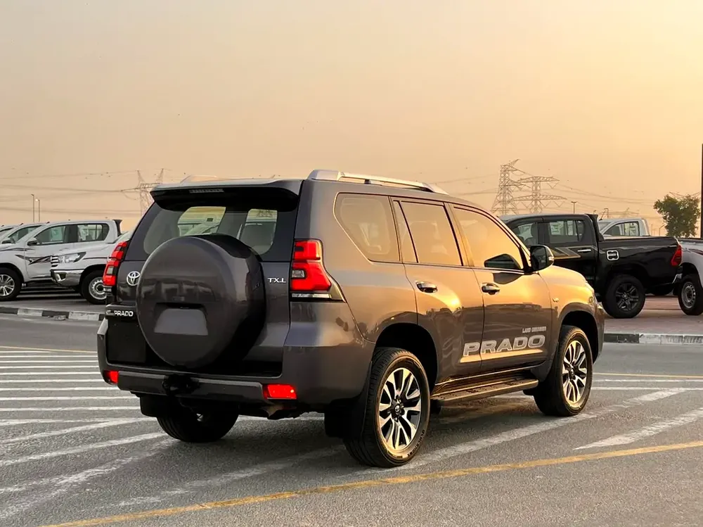 2022 Toyota Prado TXL Full Option 4.0L V6 - AWD 4x4 GCC- Electric Seat - Rear CAM & Sensors - Image 8