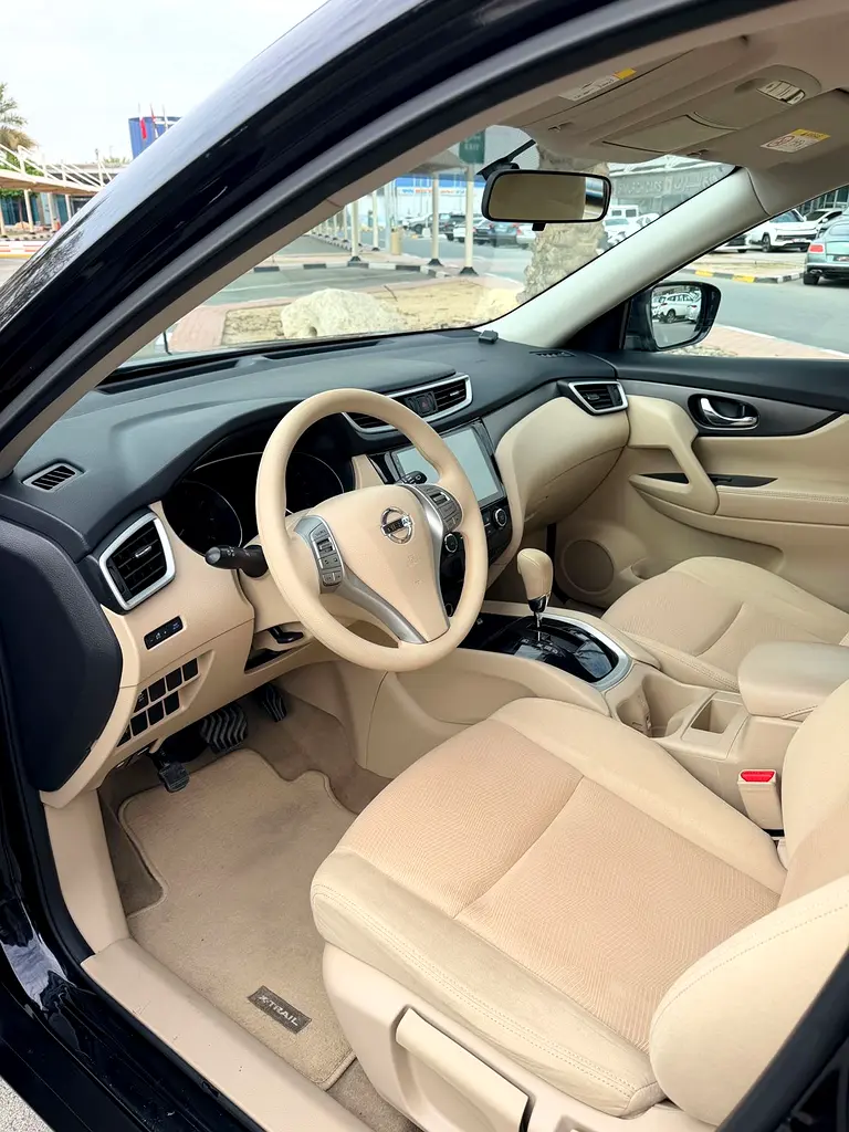 NISSAN X-TRIL GCC SPECS SINGLE OWNER SERVICE HISTORY AVAILABLE - Image 13