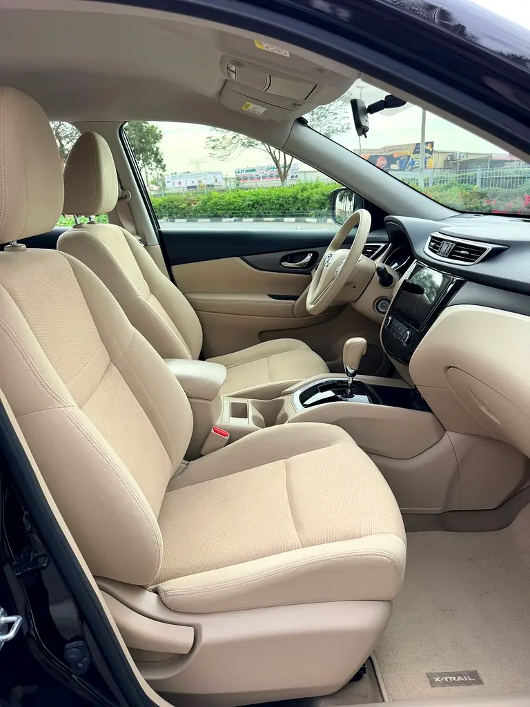 NISSAN X-TRIL GCC SPECS SINGLE OWNER SERVICE HISTORY AVAILABLE - Image 15