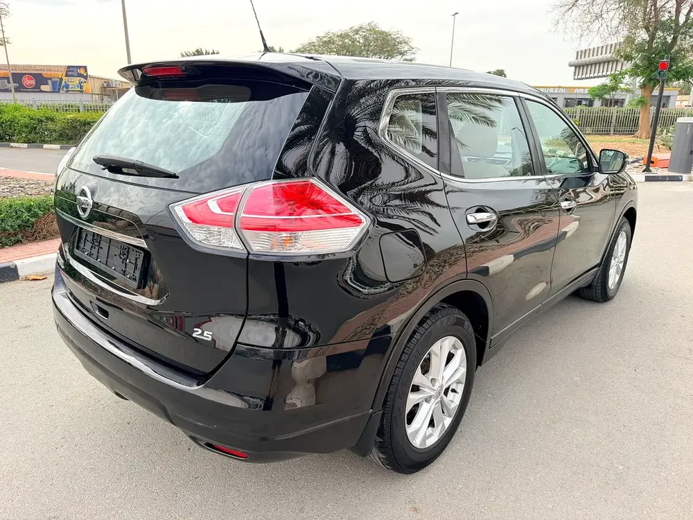 NISSAN X-TRIL GCC SPECS SINGLE OWNER SERVICE HISTORY AVAILABLE - Image 6