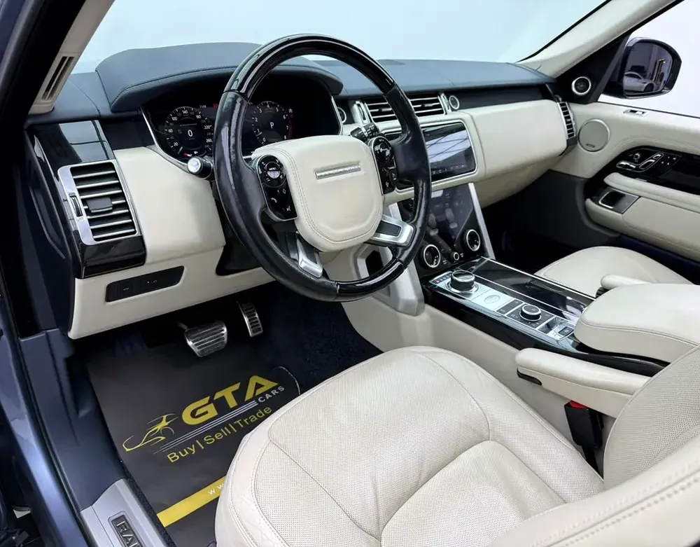 2018 Range Rover Vogue SE Supercharged, Full Range Rover Service History, Excellent Condition, GCC - Image 10