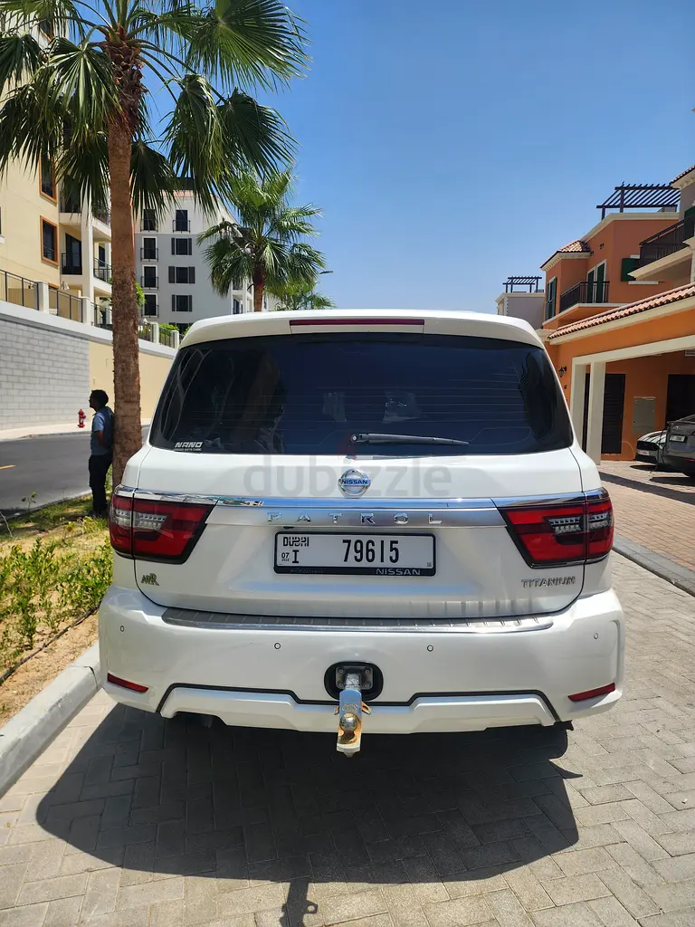 Nissan Patrol LE Titanium 2022, GCC Specs - Pristine Condition - Image 4