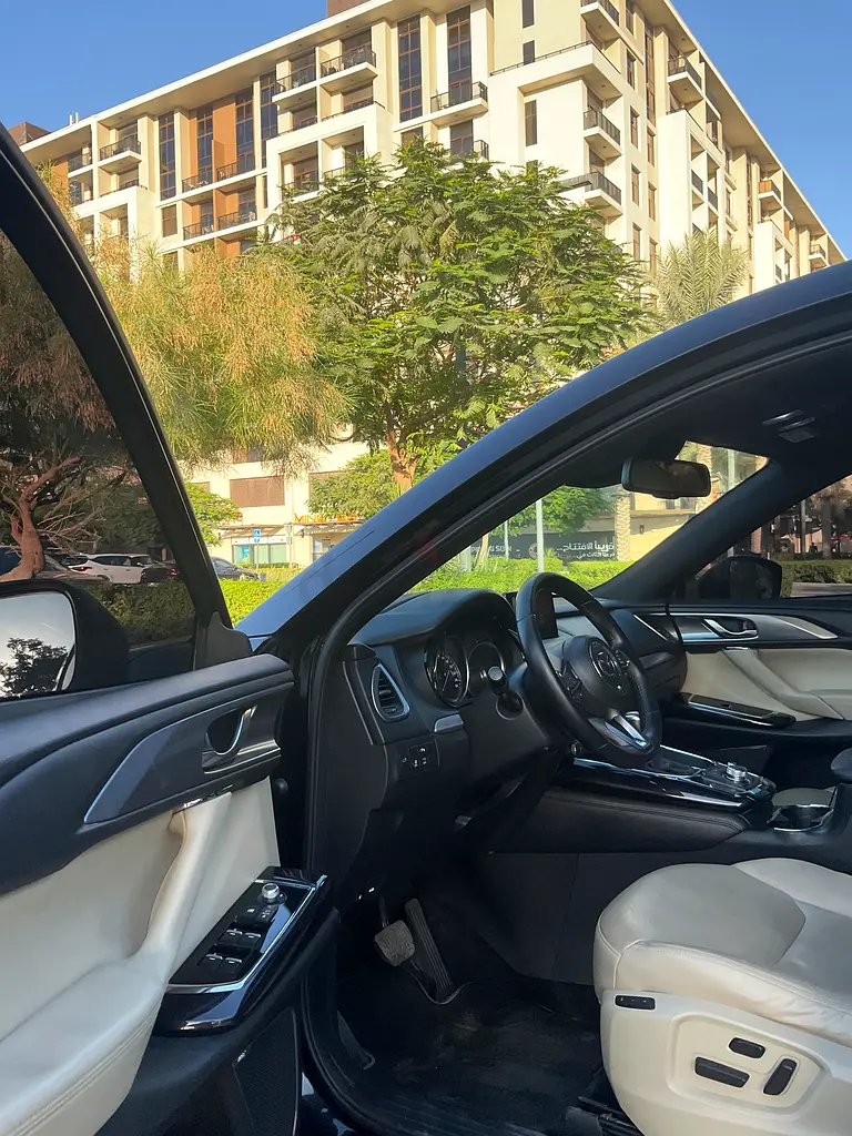 Mazda CX-9 Signature 2020 | GCC Specs | Low Mileage | Full Service History | Super Clean - Image 6