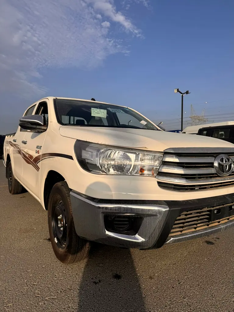 2026 Toyota Hilux Double Cab - GCC Specs - Brand New! - Image 5