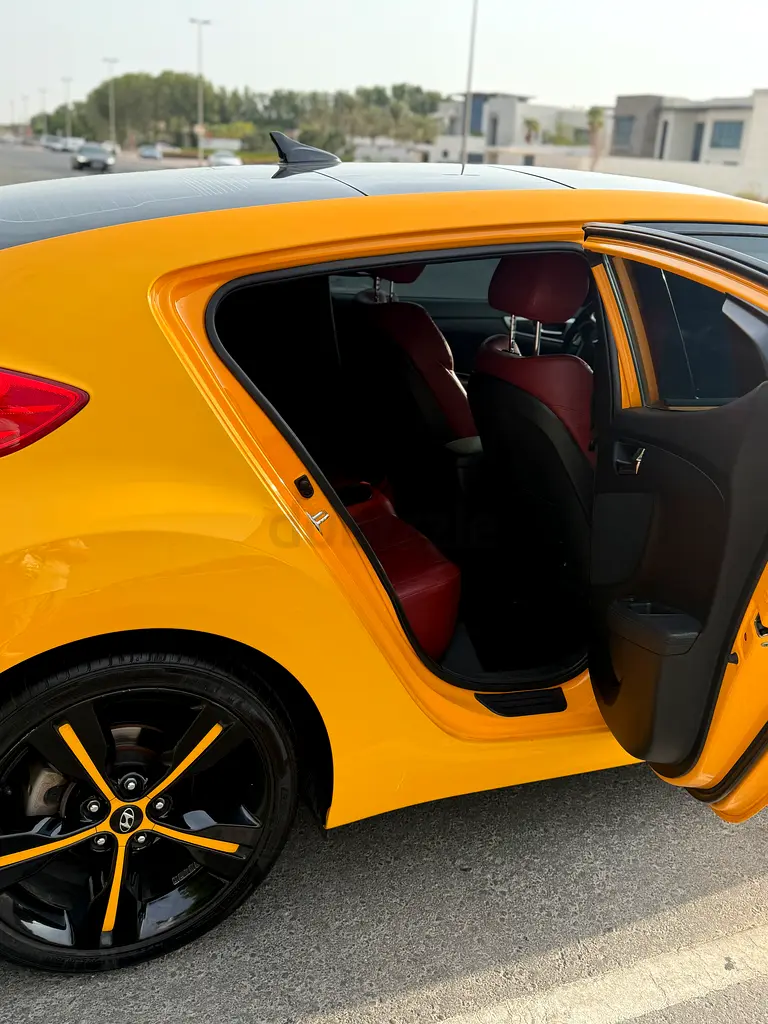 Hyundai Veloster GL 2017 GCC Specs - Excellent Condition! - Image 14