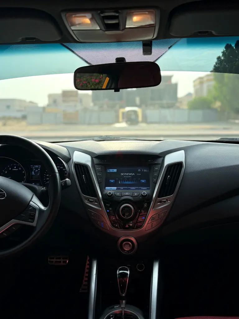 Hyundai Veloster GL 2017 GCC Specs - Excellent Condition! - Image 16