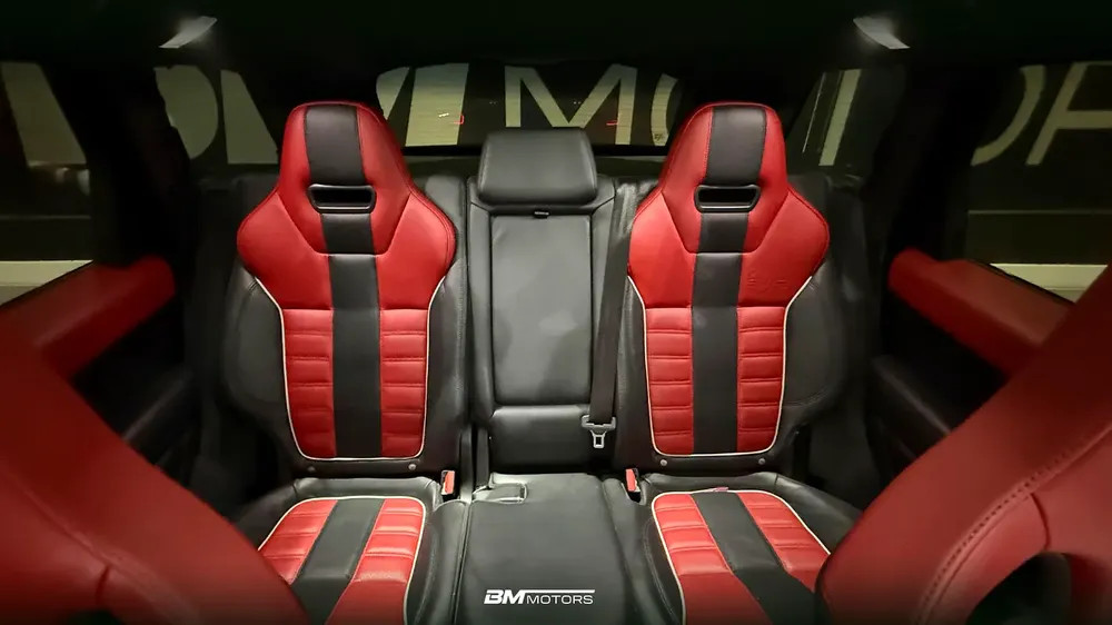 Land Rover Range Rover Sport SVR 2016 - GCC Specs - Image 10