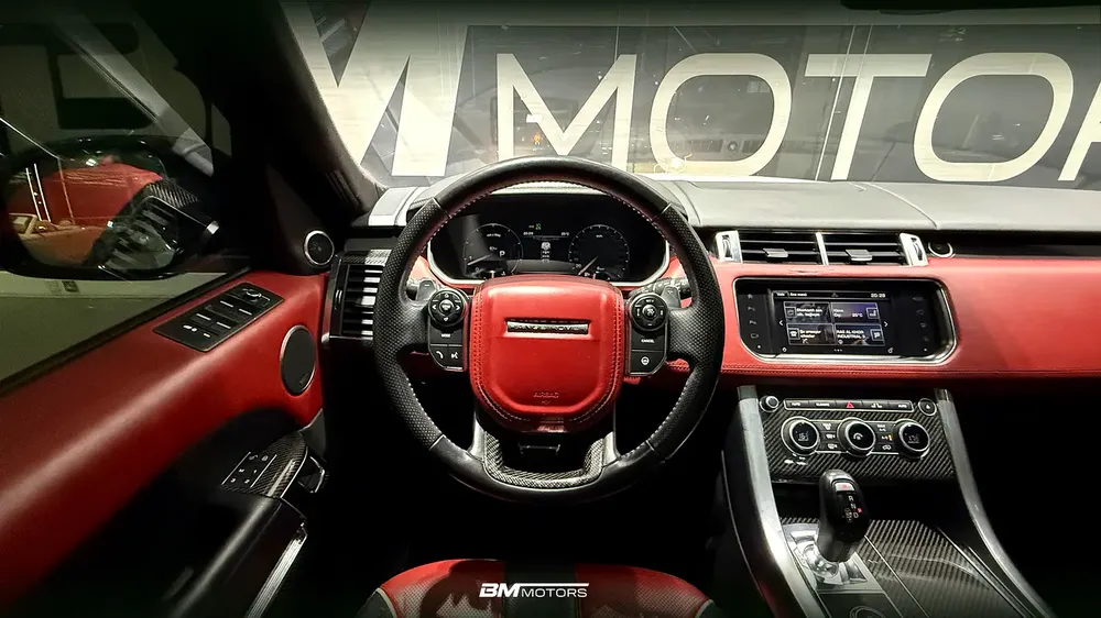 Land Rover Range Rover Sport SVR 2016 - GCC Specs - Image 16