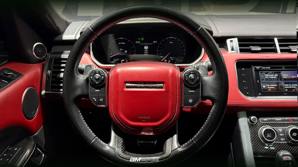 Land Rover Range Rover Sport SVR 2016 - GCC Specs - Image 17