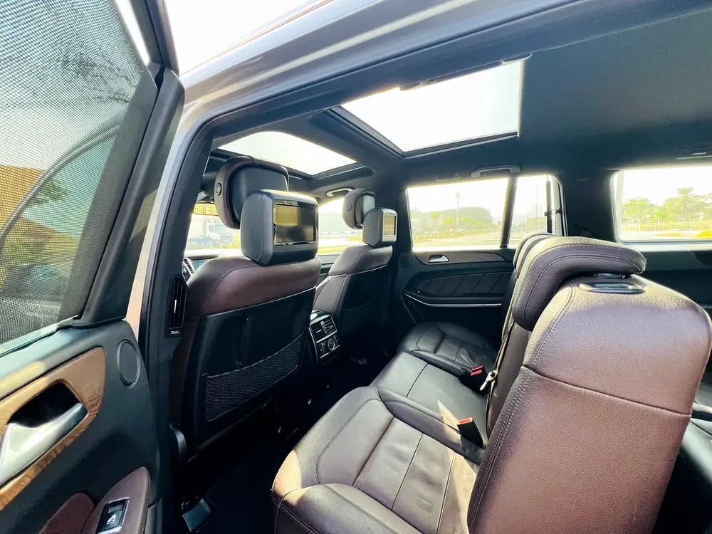 2016 Mercedes GL500 – GCC, Fully Loaded, Excellent Condition - Image 8