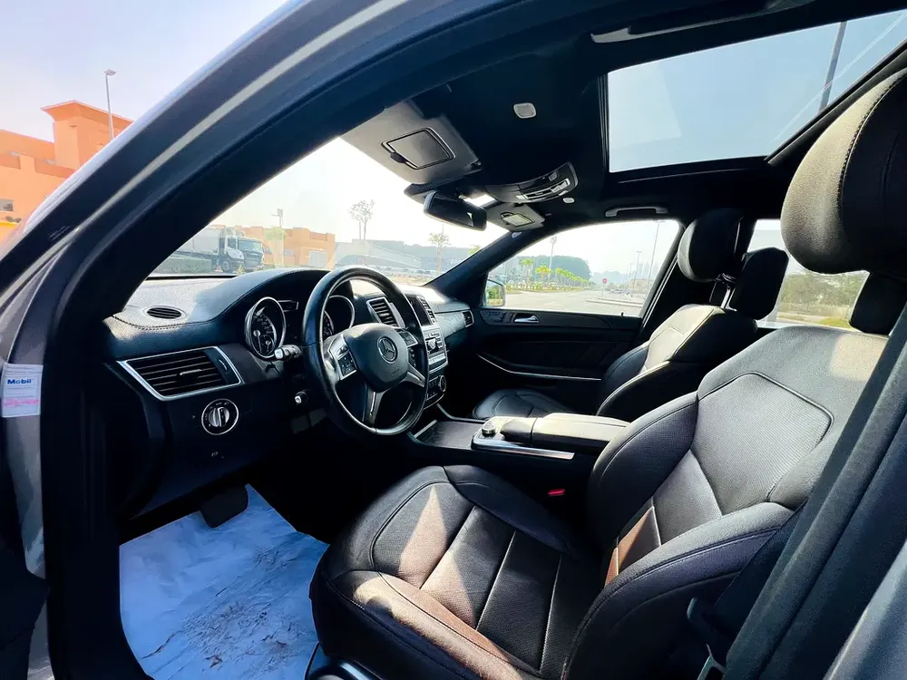 2016 Mercedes GL500 – GCC, Fully Loaded, Excellent Condition - Image 9
