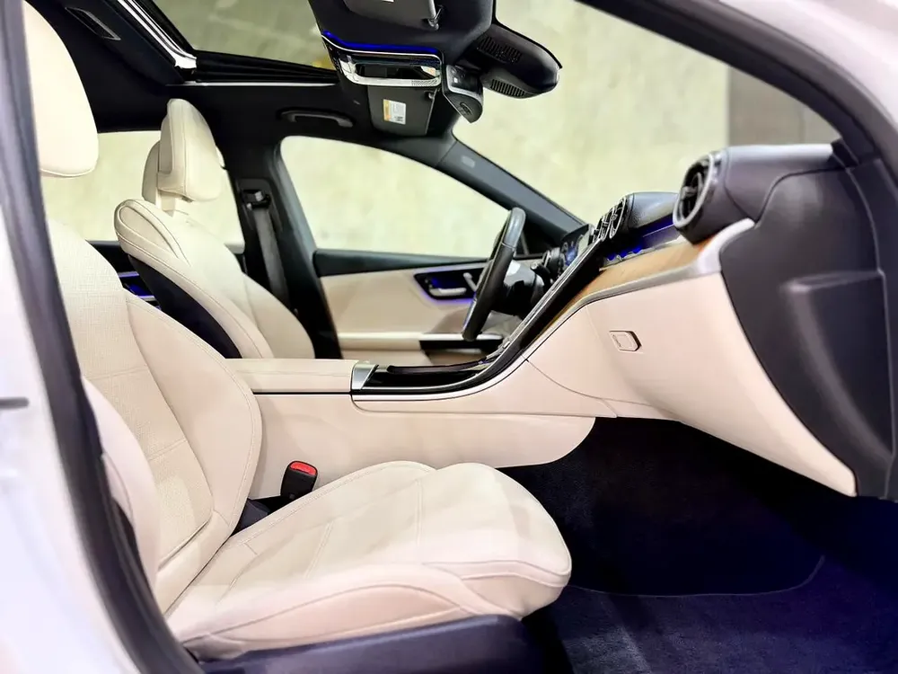 MERCEDES C300 4MATIC II 2023 II FULL LOADED - Image 13