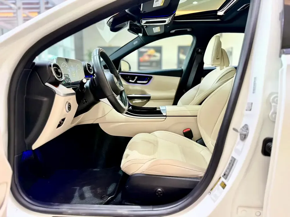 MERCEDES C300 4MATIC II 2023 II FULL LOADED - Image 14