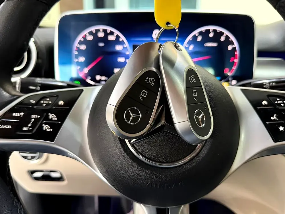 MERCEDES C300 4MATIC II 2023 II FULL LOADED - Image 19