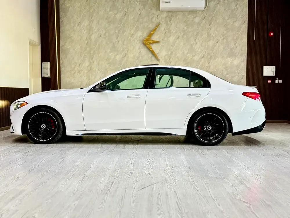 MERCEDES C300 4MATIC II 2023 II FULL LOADED - Image 8
