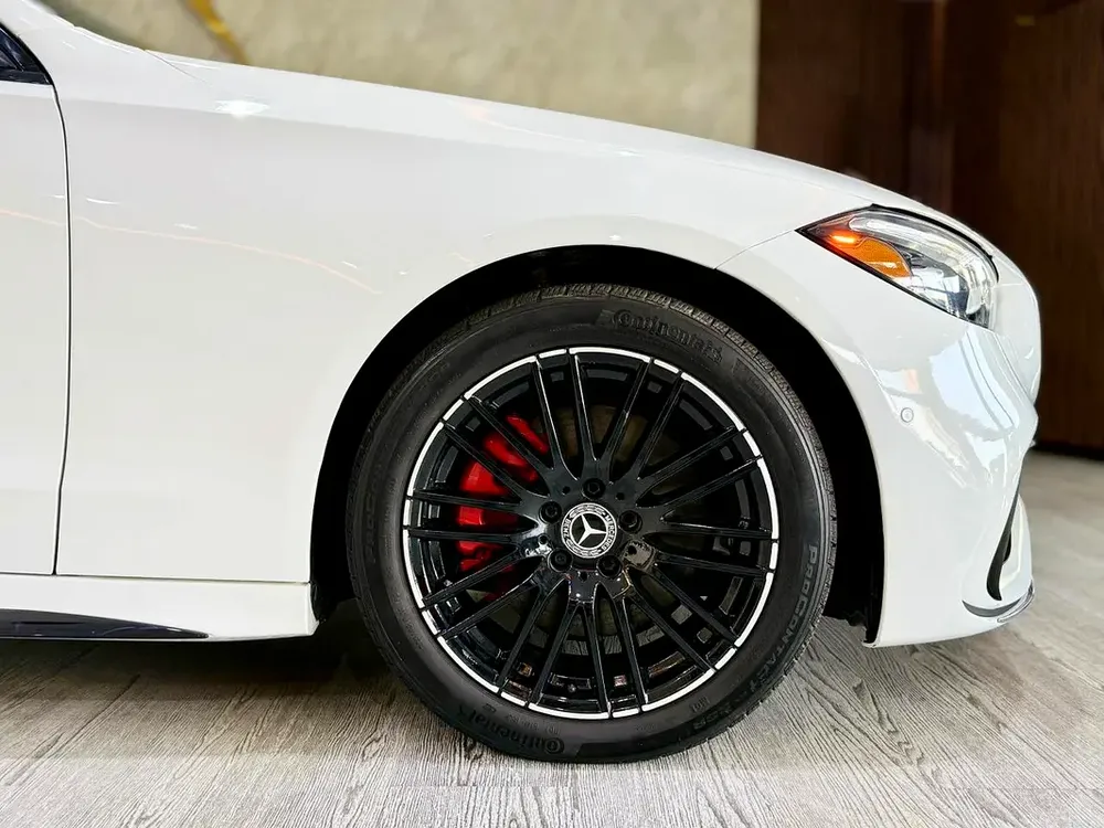 MERCEDES C300 4MATIC II 2023 II FULL LOADED - Image 9