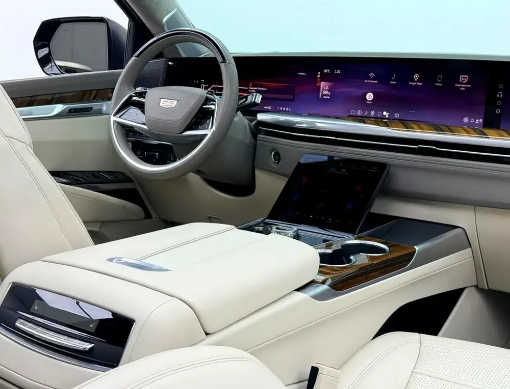 2025 Cadillac Escalade Sport Platinum, 2030 Cadillac Warranty + Service Pack, Very Low Km, GCC - Image 11