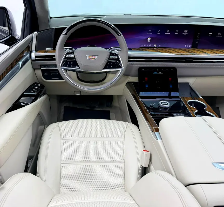 2025 Cadillac Escalade Sport Platinum, 2030 Cadillac Warranty + Service Pack, Very Low Km, GCC - Image 14