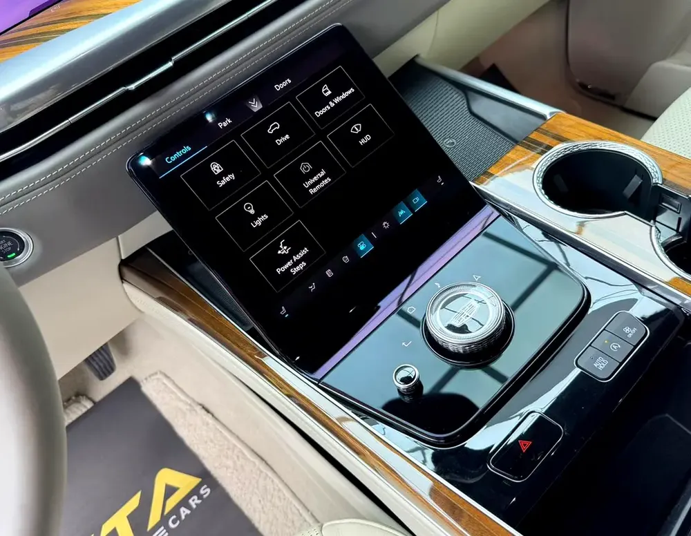 2025 Cadillac Escalade Sport Platinum, 2030 Cadillac Warranty + Service Pack, Very Low Km, GCC - Image 16